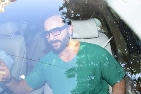 Celebs Visits Kareena Kapoor at Breach Candy Hospital