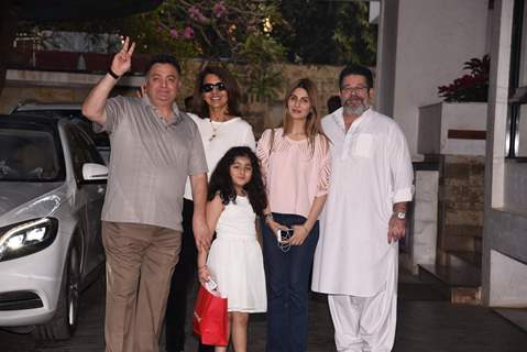 Kapoor Family's Christmas Lunch!