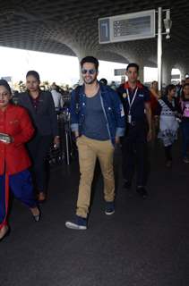 Celebs Snapped at Airport