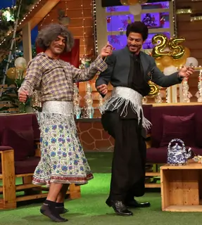 Shah Rukh Khan and Nawazuddin Siddiqui on sets of The Kapil Sharma Show