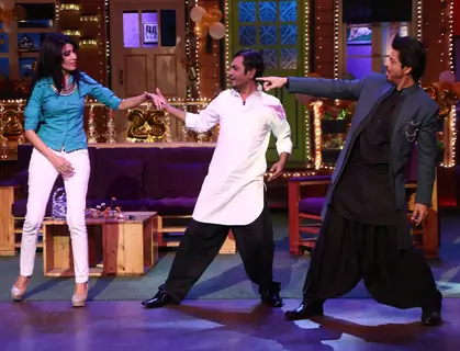 Shah Rukh Khan and Nawazuddin Siddiqui on sets of The Kapil Sharma Show