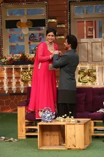 Shah Rukh Khan and Nawazuddin Siddiqui on sets of The Kapil Sharma Show