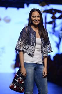 Sonakshi Sinha at Lakme Fashion Week 2017 Day 1