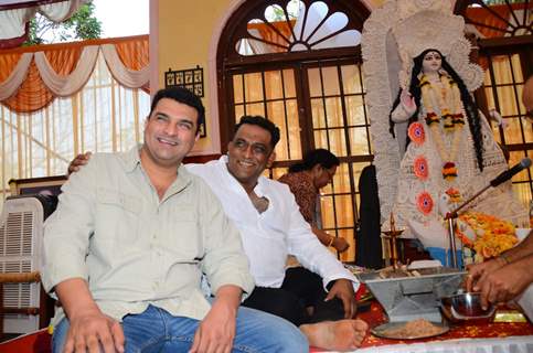 Siddharth Roy Kapur and Anurag Basu snapped at Durga Pooja