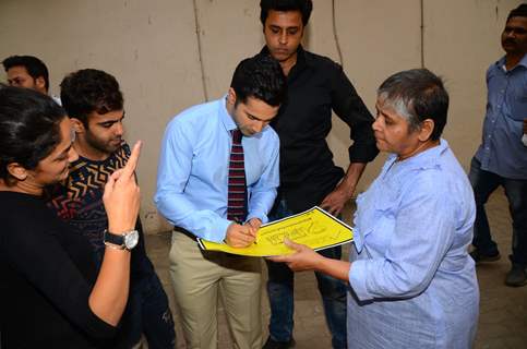 Varun Dhawan, Shahid Kapoor and Kangana Ranaut Snapped at Mehboob!