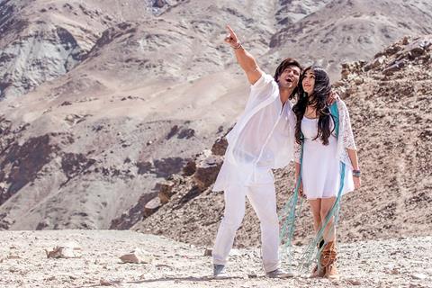 Vidyut Jamwal and Adah Sharma's photoshoot for Commando 2