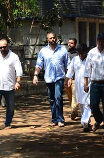 Suniel Shetty's father's funeral!