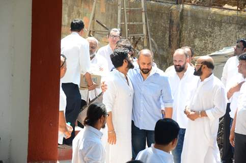 Suniel Shetty's father's funeral!