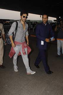 Celebs Snapped at Airport