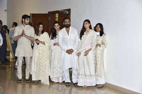 Prayer Meet of Suniel Shetty's Father Veerapa Shetty