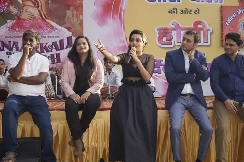 Swara Bhaskar Performs at Music Launch of 'Anarkali of Aarah'