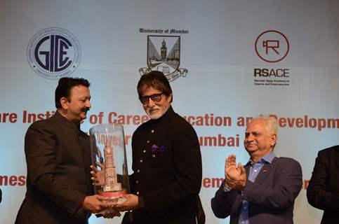 Amitabh Bachchan Launches 'Film & Entertainment' Courses