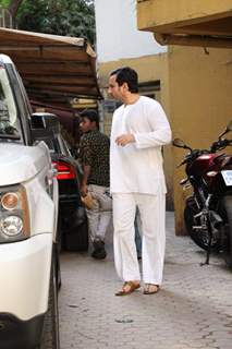 Saif Ali Khan Snapped !