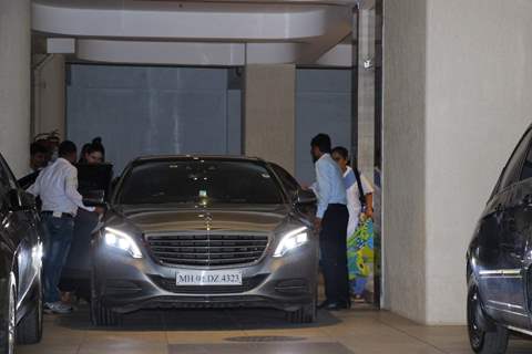 Kareena Kapoor SPOTTED with Baby Taimur Ali Khan