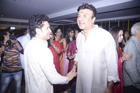 Sachin Tendulkar and other celebs at Anu Malik's 'Mata Ki Chowki'