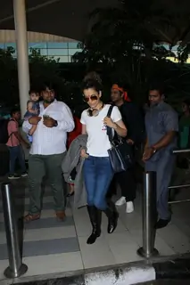 Kangana Ranaut returns from 'Vaishnodevi'