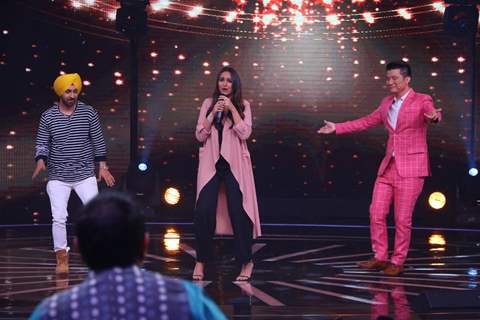 Sonakshi Sinha Promotes 'Noor' on TV Show 'Rising Star'!