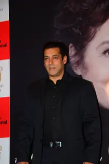 Salman Khan at Khalid Mohamed's book launch on Asha Parikh!