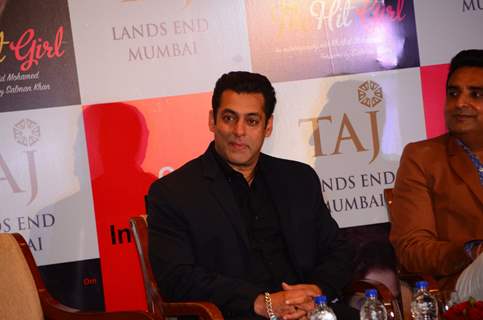 Salman Khan at Khalid Mohamed's book launch on Asha Parikh!