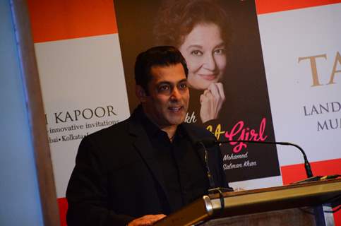 Salman Khan at Khalid Mohamed's book launch on Asha Parikh!