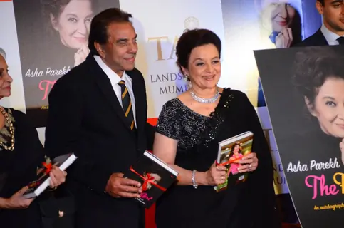 Salman Khan at Khalid Mohamed's book launch on Asha Parikh!