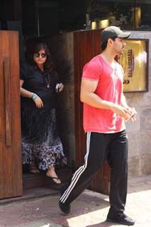 Celebs snapped in Bandra!