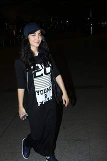 Evelyn Sharma snapped at the airport