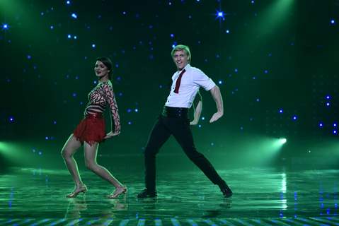 Aashka Goradia performs with her boyfriend Brent Goble on 'Nach Baliye'