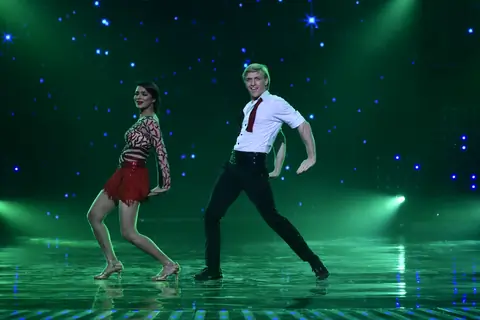 Aashka Goradia performs with her boyfriend Brent Goble on 'Nach Baliye'