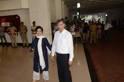 Celebs attend Prayer Meet of Vinod Khanna