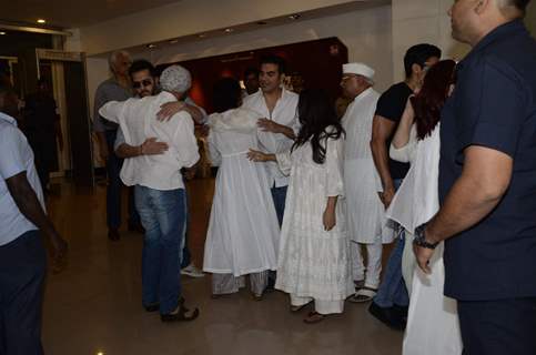 Celebs attend Prayer Meet of Vinod Khanna