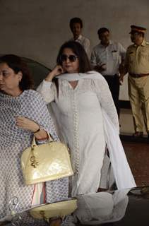 Celebs attend Prayer Meet of Vinod Khanna