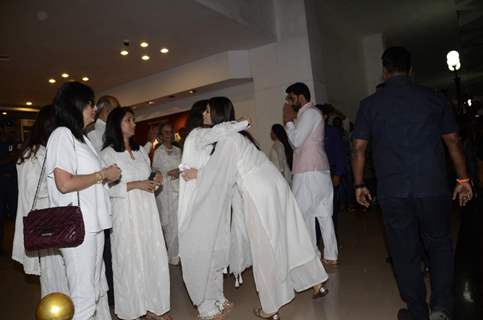 Celebs attend Prayer Meet of Vinod Khanna