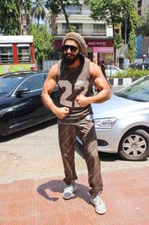 Ranveer Singh snapped outside his GYM!