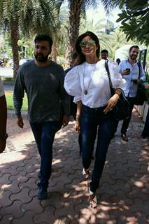 Shilpa Shetty - Raj Kundra Snapped post Lunch