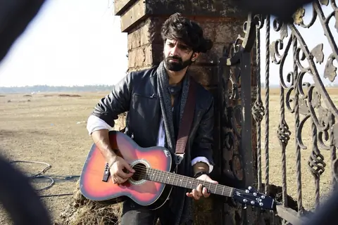 Barun Sobti's new look in Iss Pyaar Ko Kya Naam Doon 3
