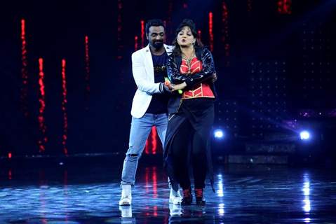 Remo D'souza shakes a leg with Upasana Singh on the sets of Nach Baliye 8