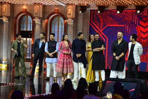 Golmaal Again Team on the sets of The Great Indian Laughter Challenge