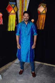 Shreyas Talpade looks striking in a blue kurta