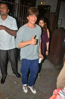 Such an adorable picture of Shah Rukh Khan