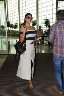 Jacqueline Fernandez all fresh at the Airport