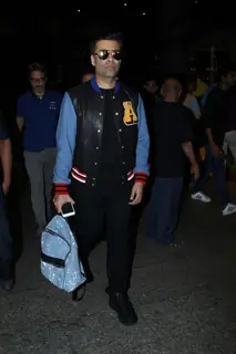 Karan Johar makes a splash wit his bag at Ittefaq Screening