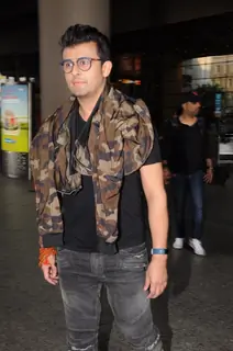 Sonu Nigam at the Airport