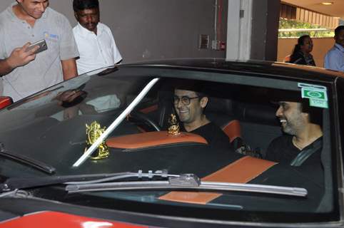 Sonu Nigam at the Airport