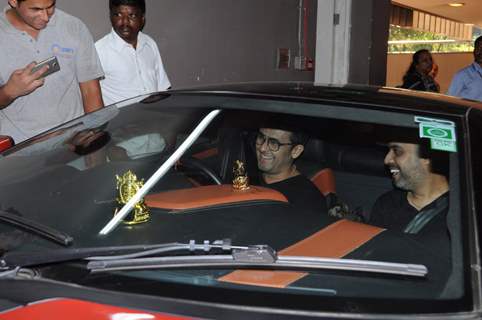 Sonu Nigam in his car at the Airport