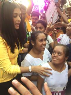 Aishwarya Rai Bachchan with the participants