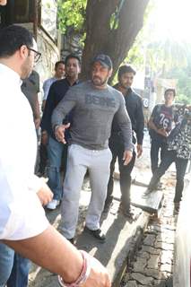 Salman Khan clicked in the city