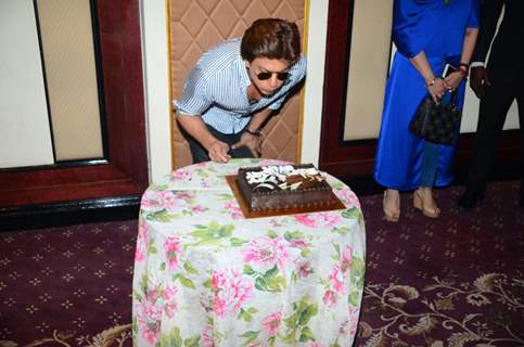 Shah Rukh Khan blowing his birthday candles