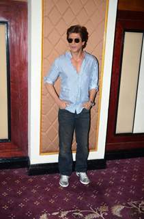 Shah Rukh Khan's silver shoes are an attraction!