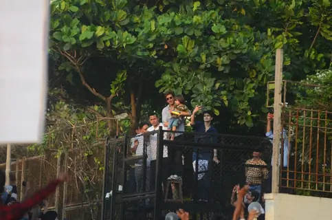 Shah Rukh Khan with son AbRam Khan